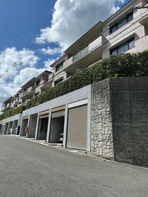 現地（外観）／数ある集合住宅で、見た目で「ビビッ」と来る物件とは相性が良い
