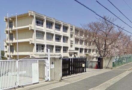 羽曳野市立埴生南小学校 (513m)