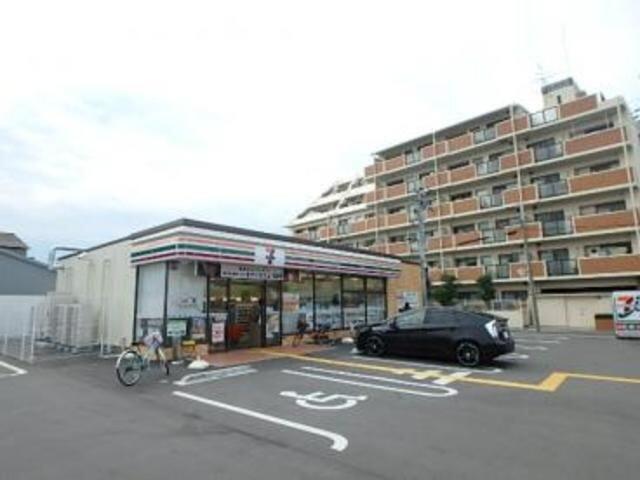 セブンイレブン泉大津下之町店 (637m)