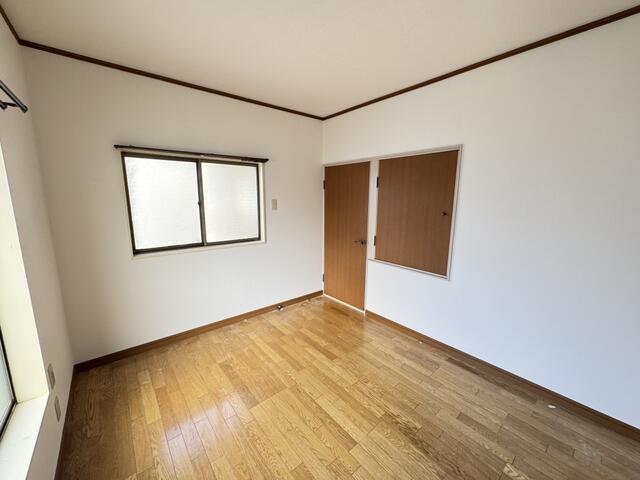 リビング以外の居室／洋室は膝に難ありの方も過ごしやすいですね／撮影日2025-02-20