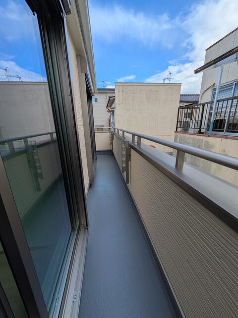 バルコニー／長いバルコニー！