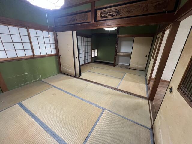 detached 大阪府泉南市信達市場 地図を見る