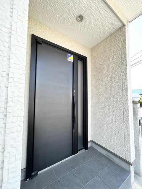 玄関／シンプルで長年にわたりお洒落が保てる玄関です