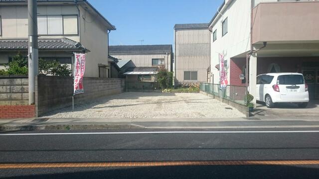 現地土地／県道（旧浜国道）に面する整形地
