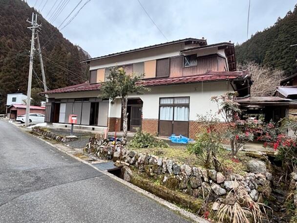 house for sale in Shiso, Hyogo | ¥3,000,000 | 10DK | Akiyama house fi…