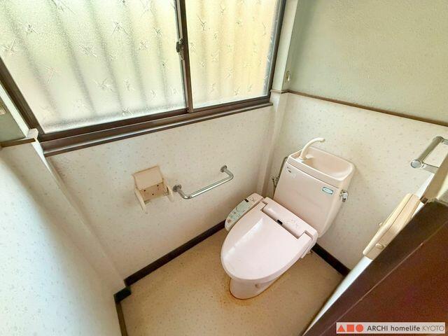 トイレ／温水洗浄便座のお手洗いです。