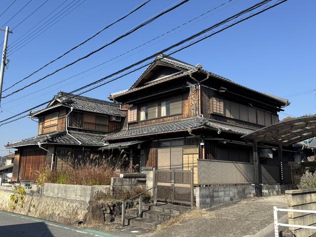 detached 兵庫県加古川市平荘町山角 地図を見る