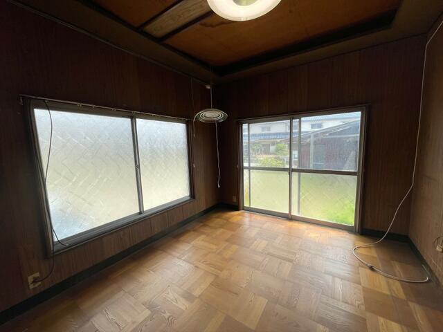 リビング以外の居室／１階洋室