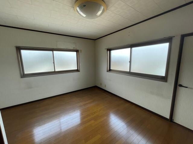 リビング以外の居室／２階北洋室