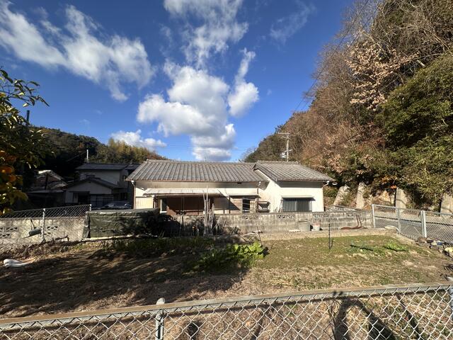 detached 兵庫県洲本市桑間 地図を見る