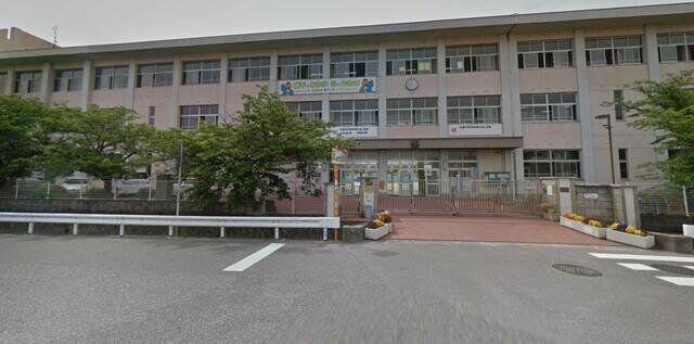 姫路市立網干中学校 (1,010m)