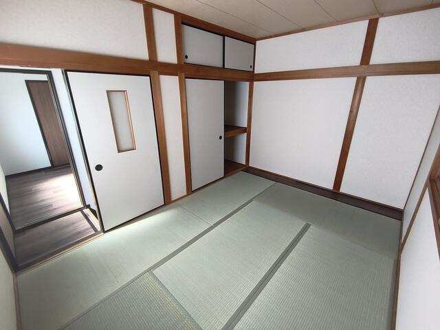 リビング以外の居室／畳の上で大の字リラックス、さらばストレス／撮影日2025-10-01