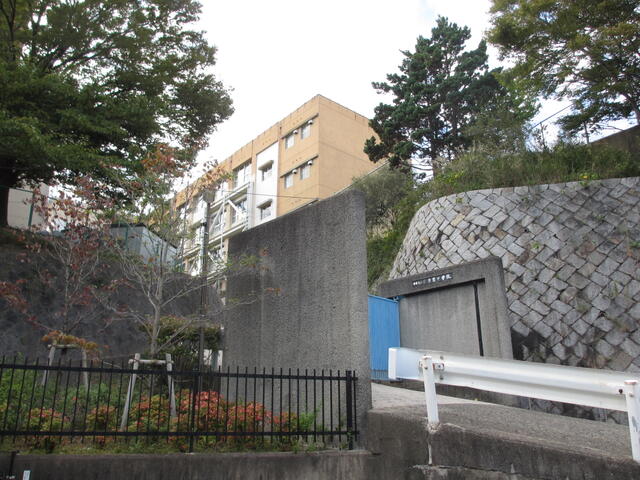 西宮市立苦楽園中学校 (965m)