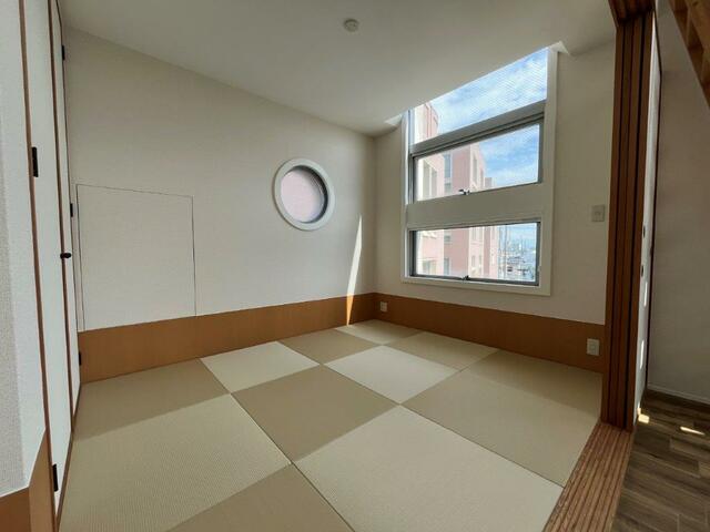 現地（外観）／和室の上にはロフトがございます