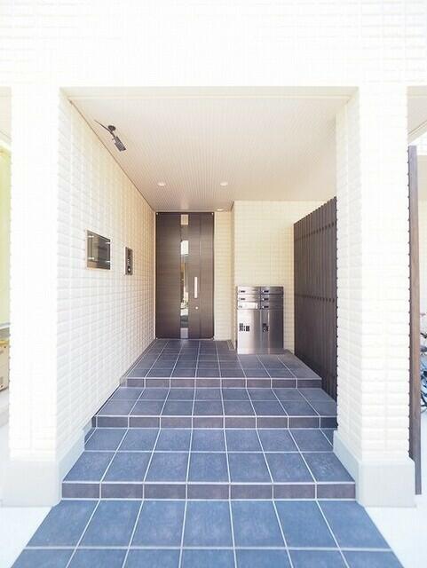 共用部エントランス／エントランス