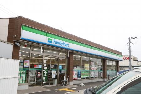ファミリーマート三木広野店 (676m)