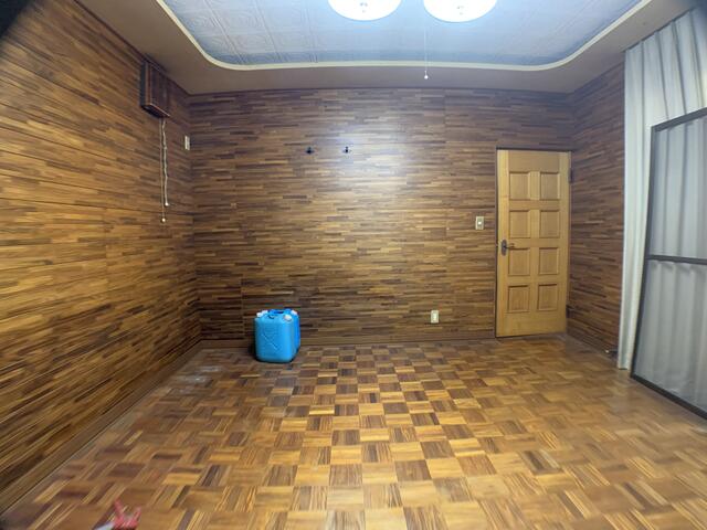 リビング以外の居室／１階　洋室