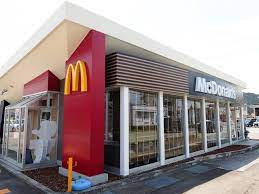 マクドナルド篠山ファーカス店 (1,046m)
