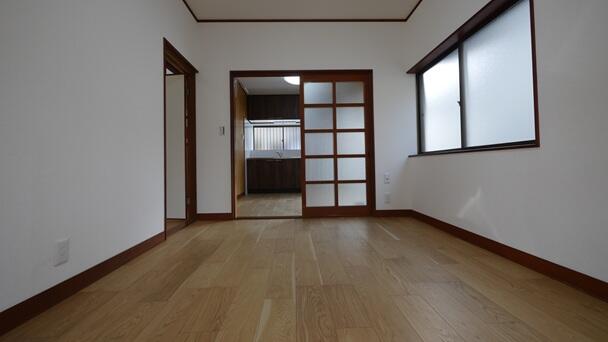 detached 兵庫県揖保郡太子町東南 地図を見る
