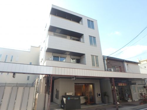情報提供会社