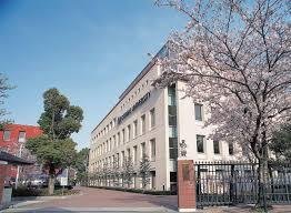 大手前大学 (1,129m)