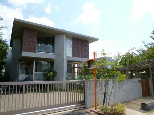 にこにこ桜保育園 (254m)