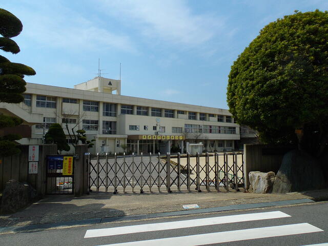 【ハトマークサイト山形】奈良県北葛城郡上牧町滝川台2丁目の 4LDK 新築一戸建
