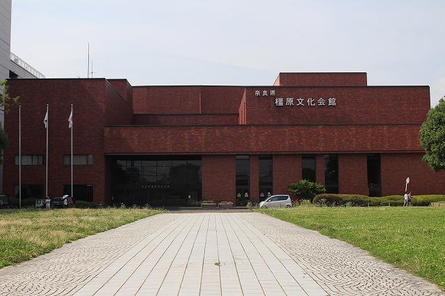 奈良県橿原文化会館 (495m)