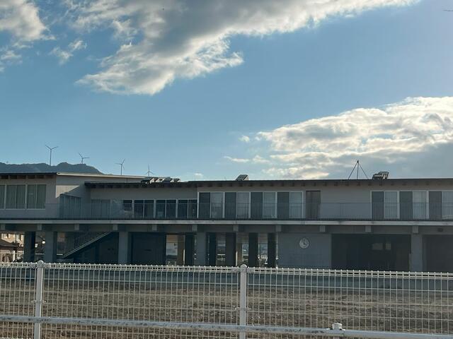 広川町立広小学校 (404m)