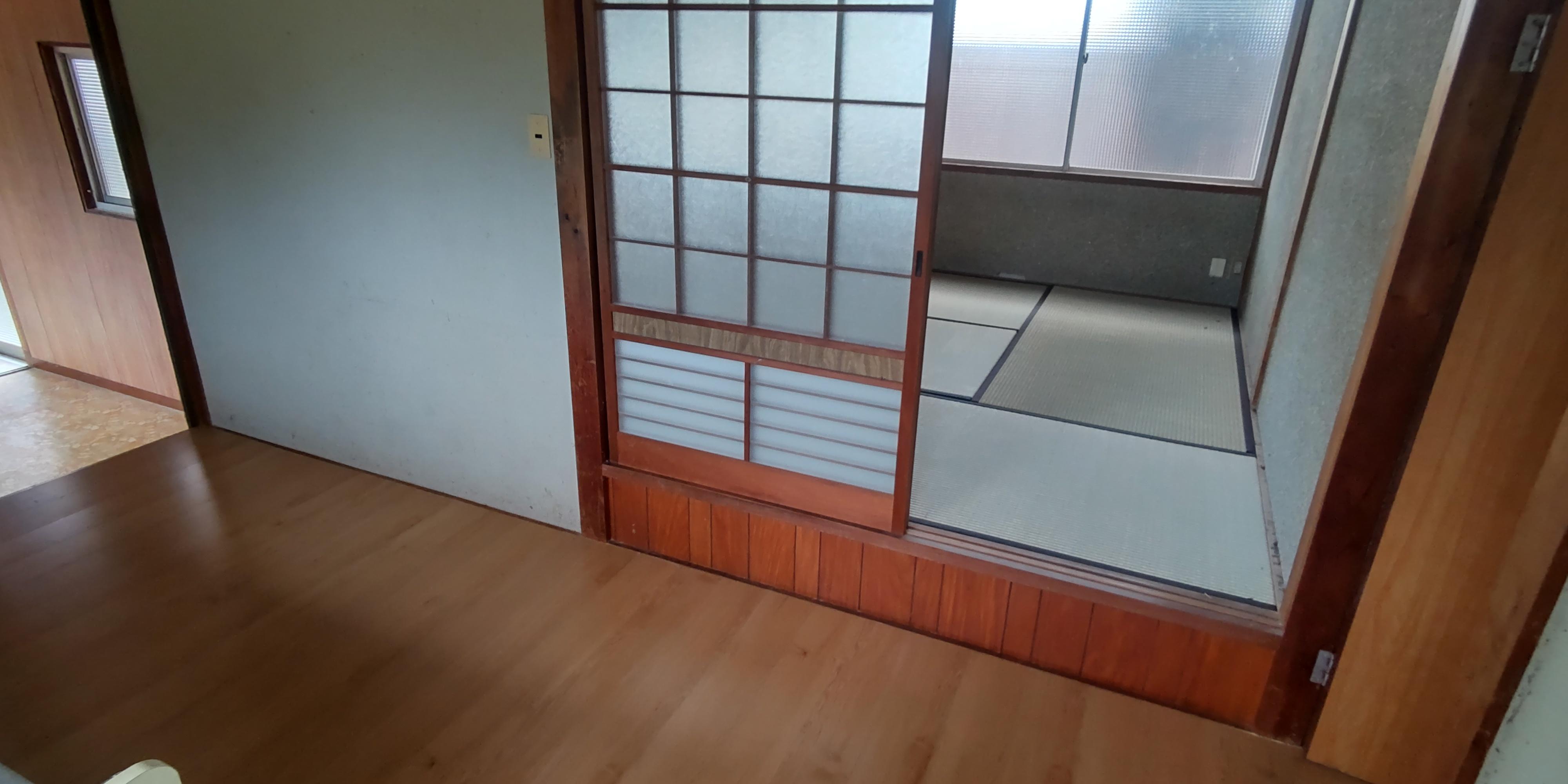 北棟　キッチン横の和室
