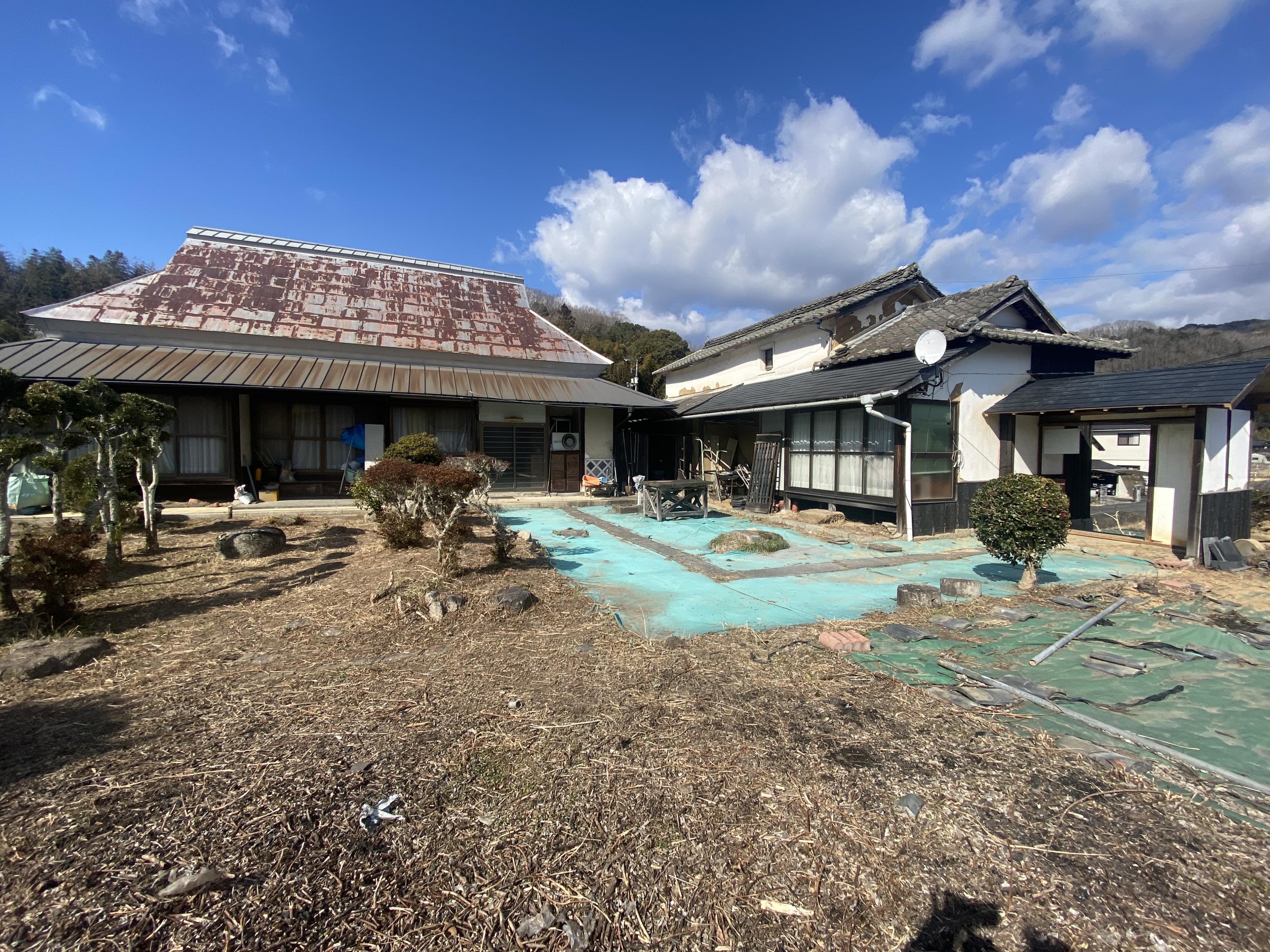 house for sale in Soja, Okayama | ¥3,000,000 | 6LDK | Akiyama house f…