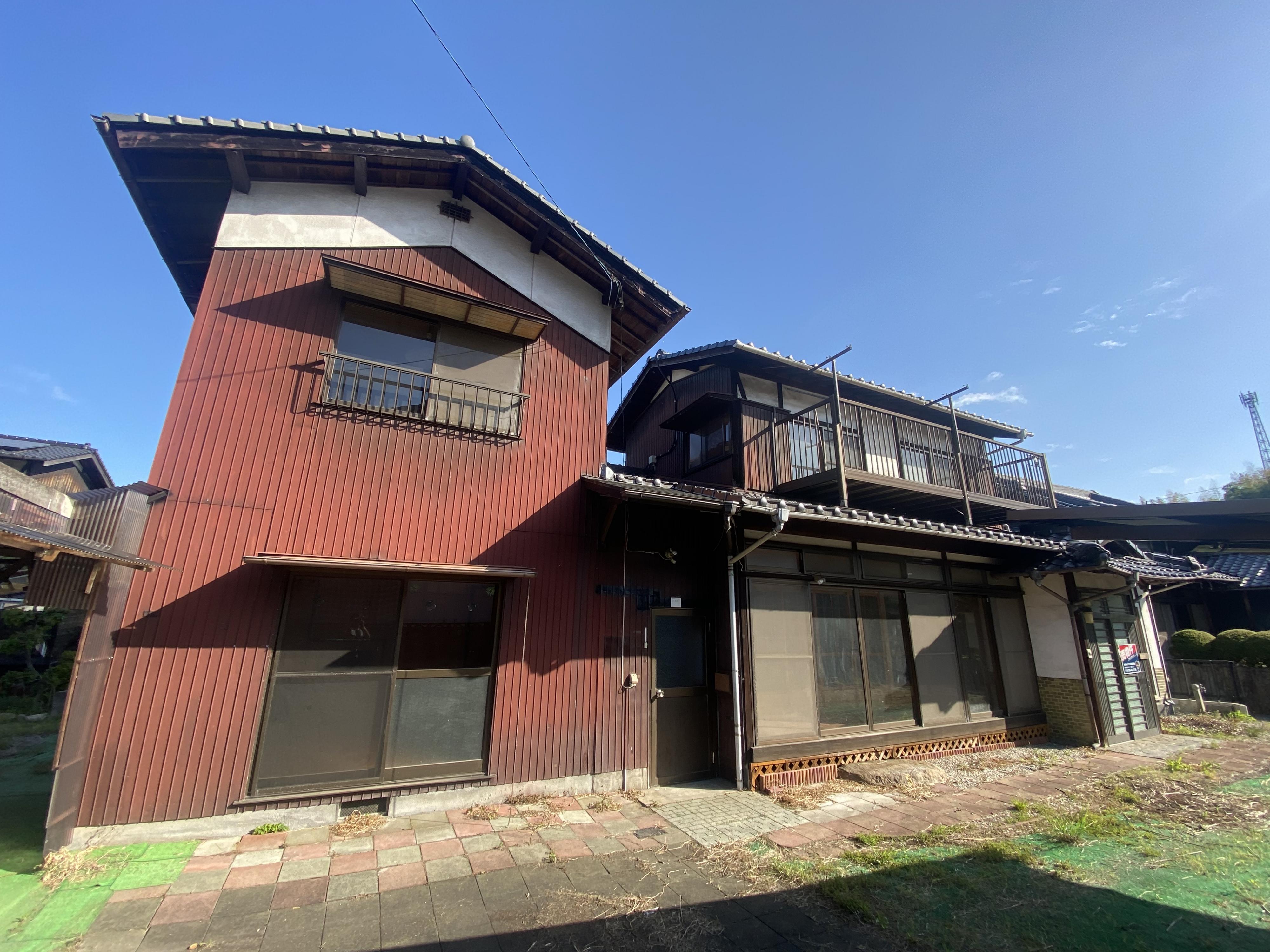 house for sale in Asakuchi, Okayama | ¥2,500,000 | 10DK | Akiyama hou…