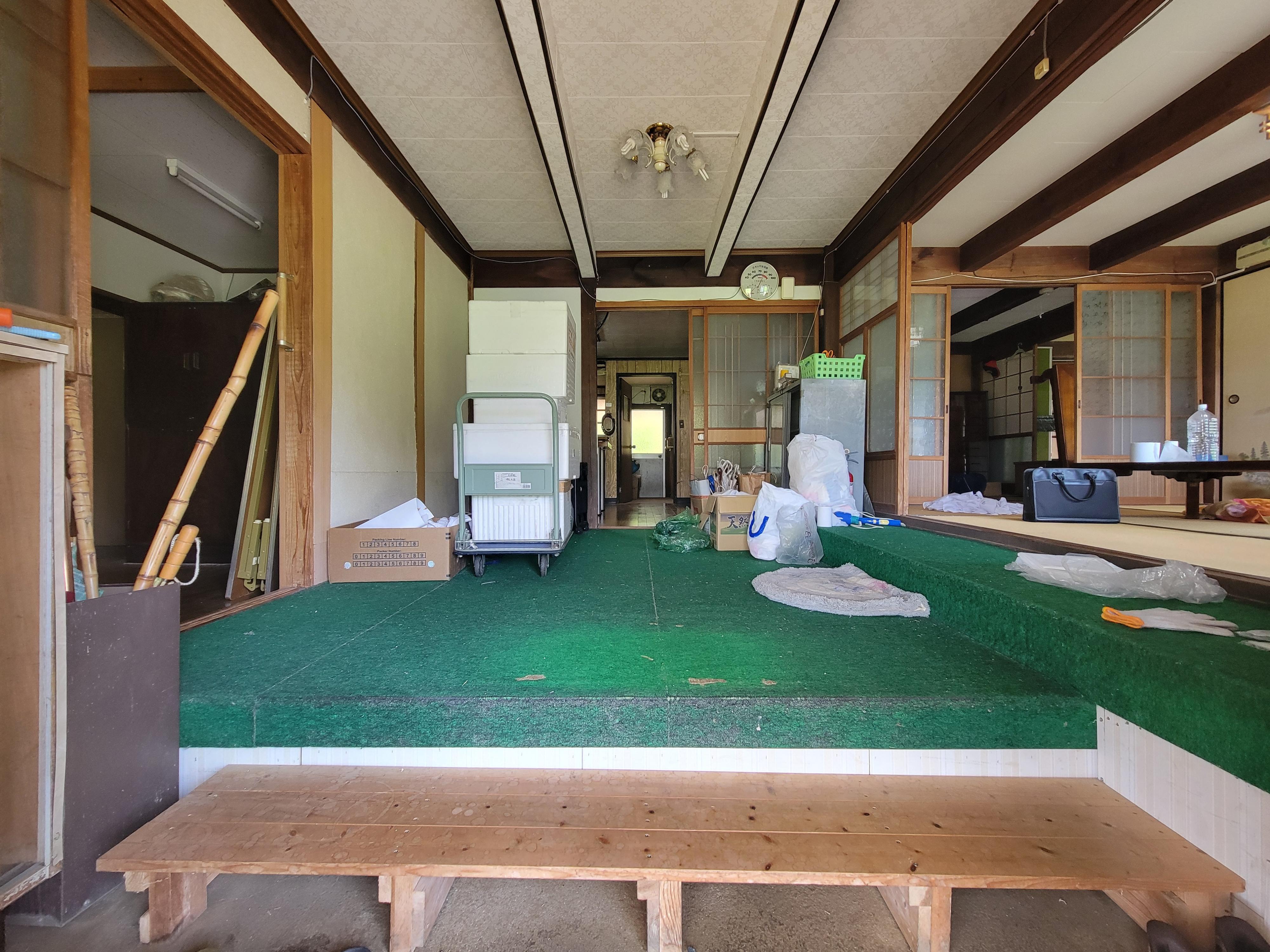 detached 岡山県勝田郡奈義町西原 地図を見る