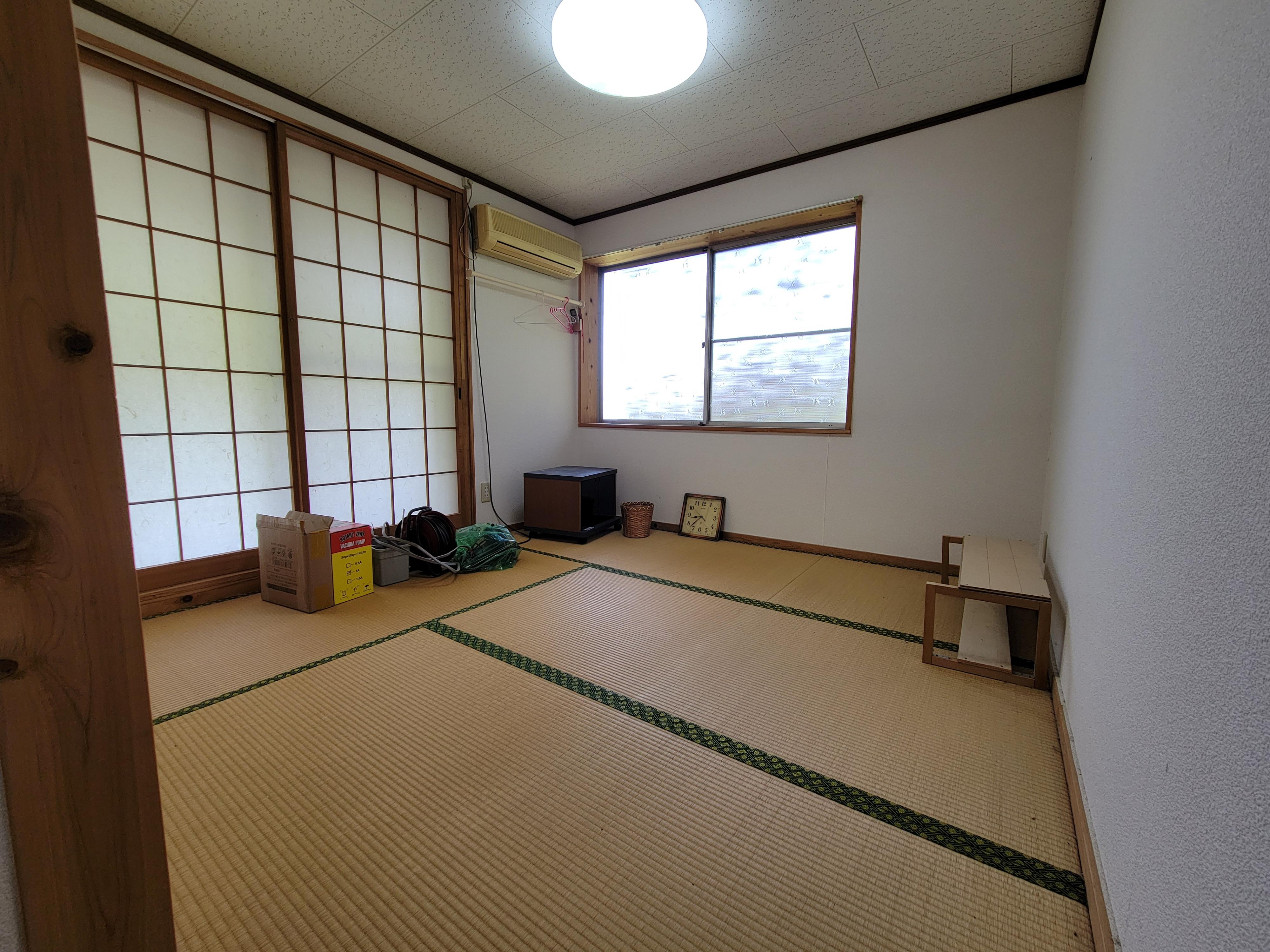 detached 岡山県勝田郡奈義町西原 地図を見る