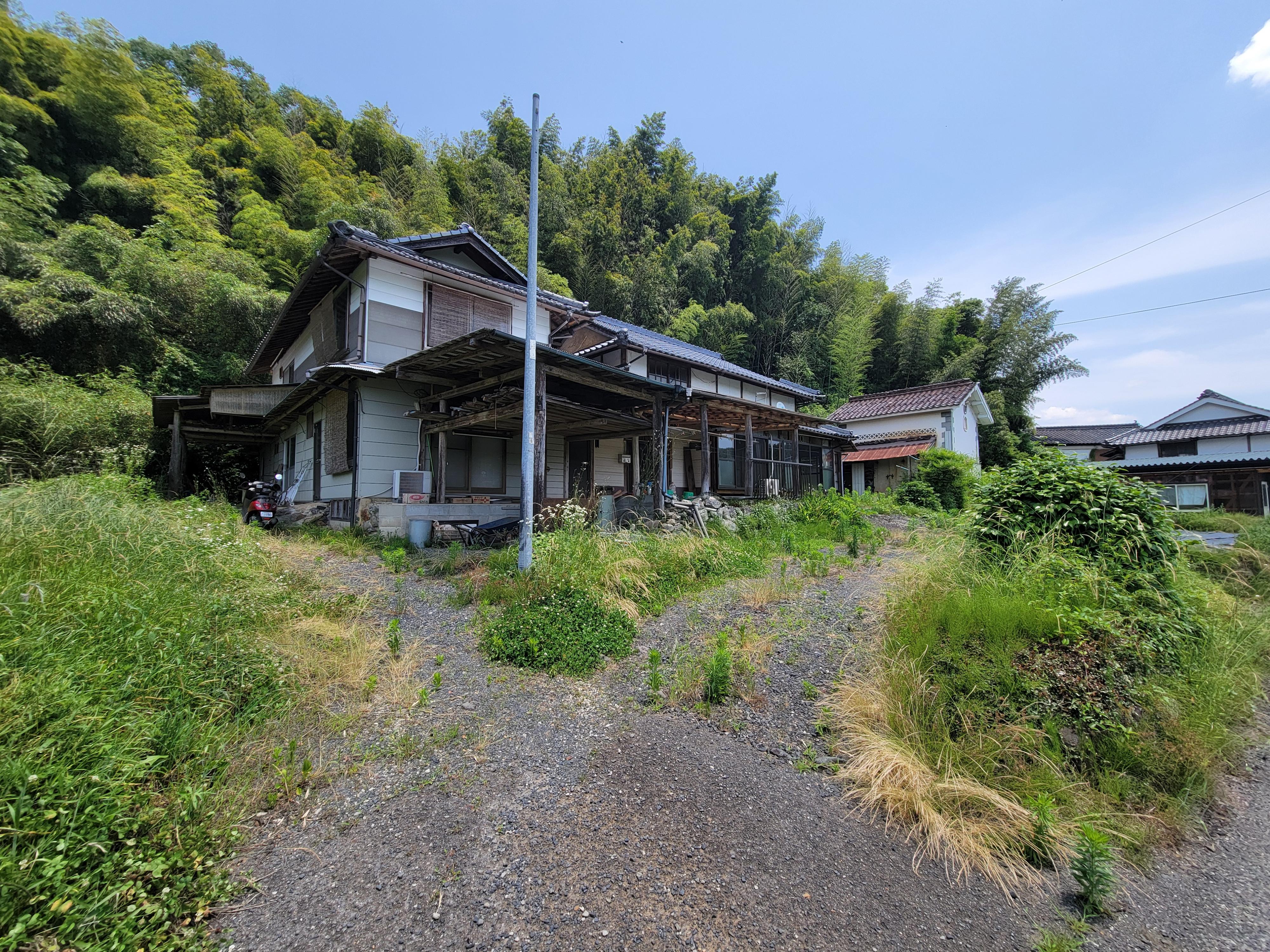 detached 岡山県勝田郡奈義町西原 地図を見る