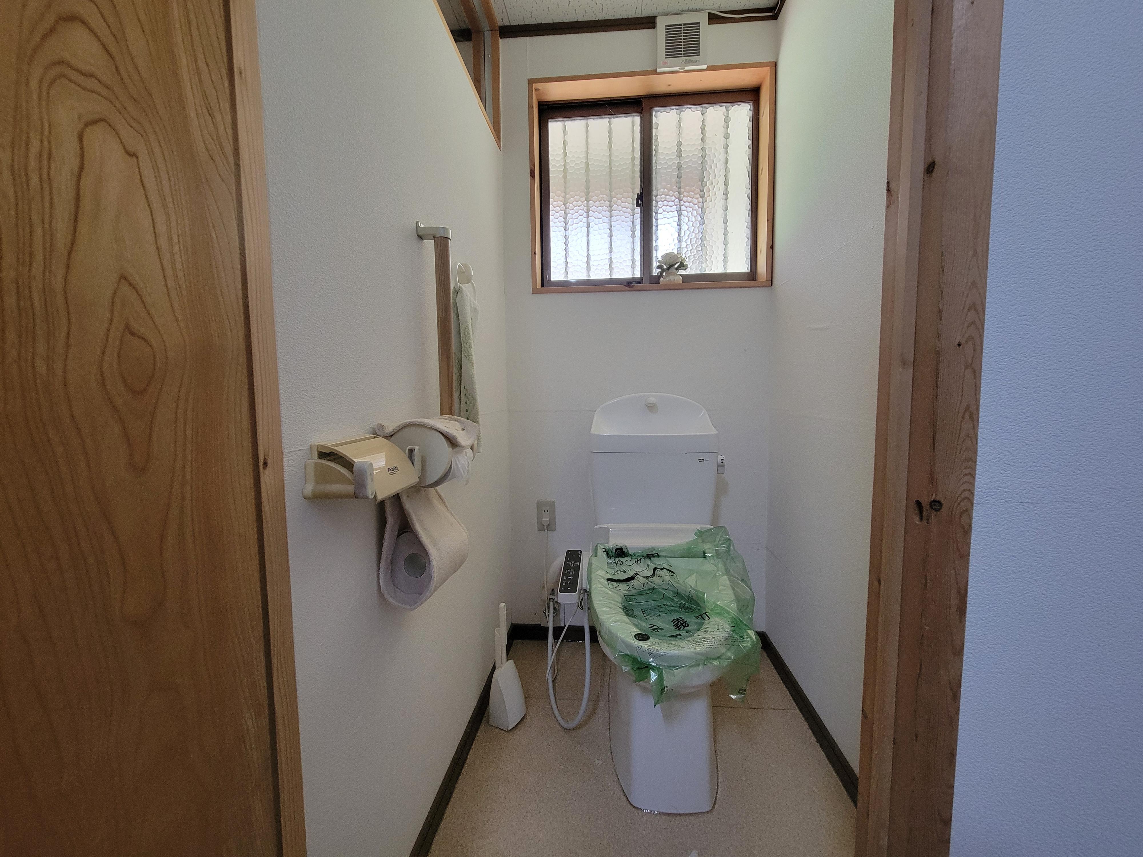 detached 岡山県勝田郡奈義町西原 地図を見る