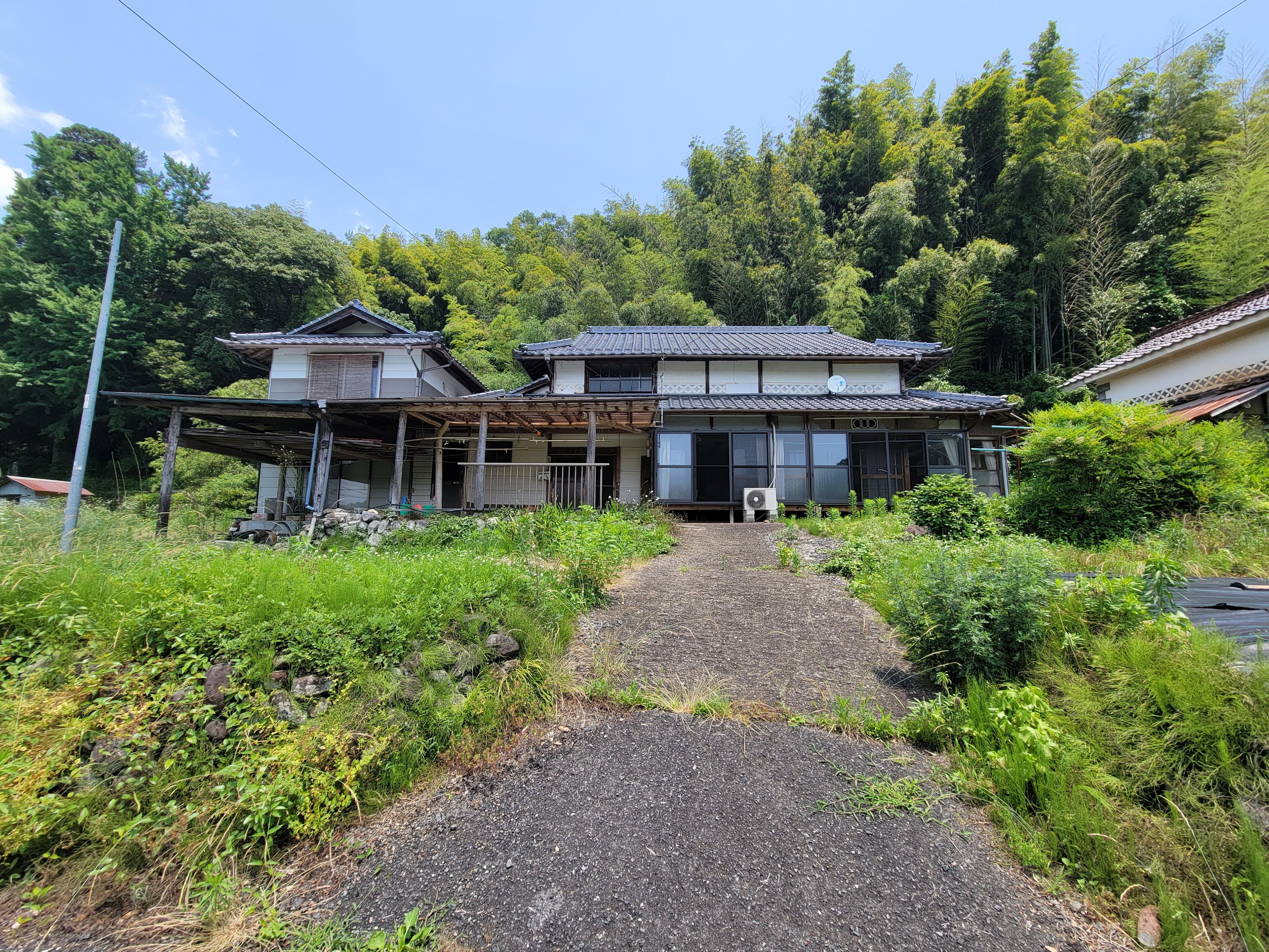 detached 岡山県勝田郡奈義町西原 地図を見る