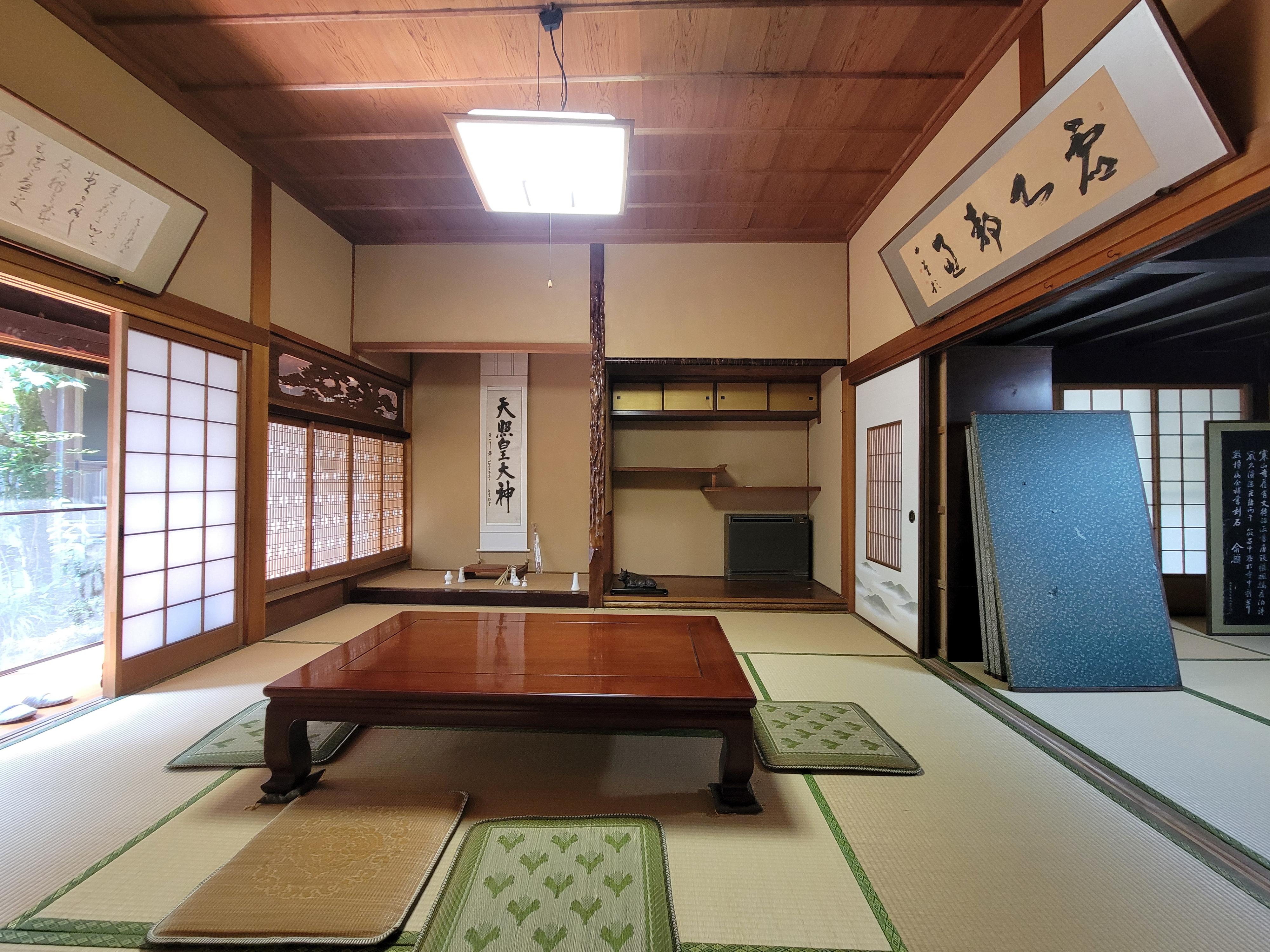 detached 岡山県新見市哲多町本郷 地図を見る