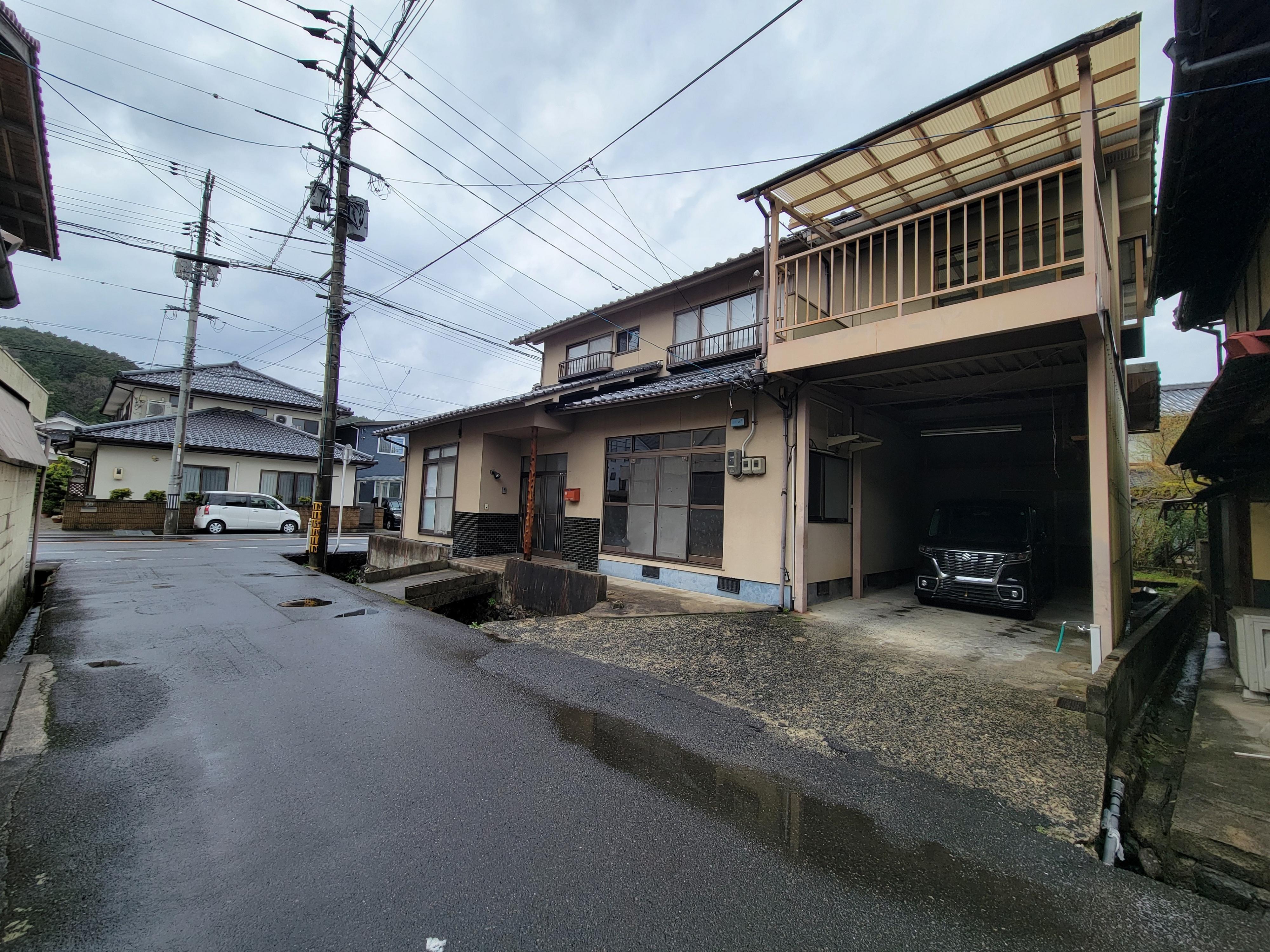 現地（外観）