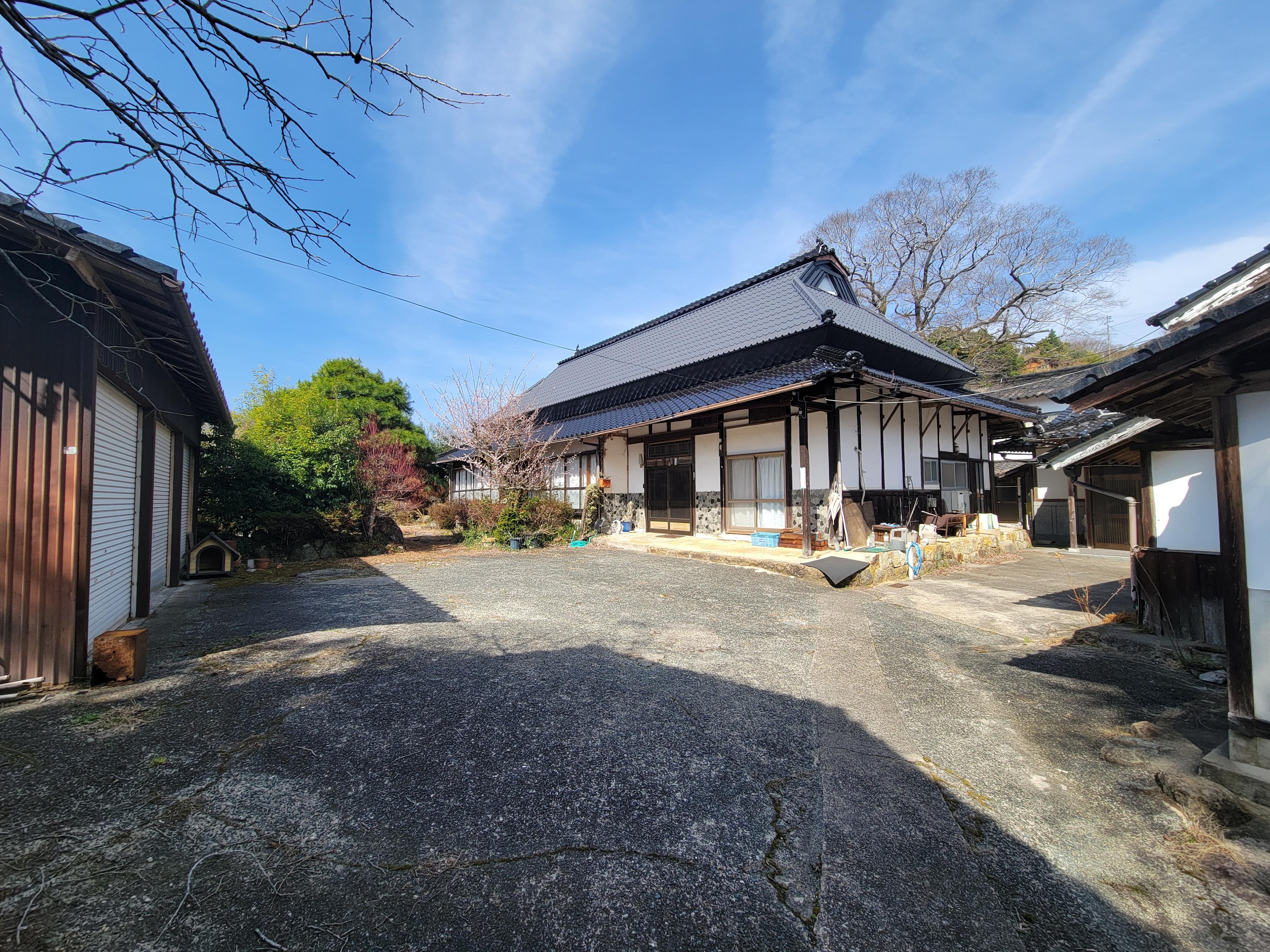 津山 市 横山
