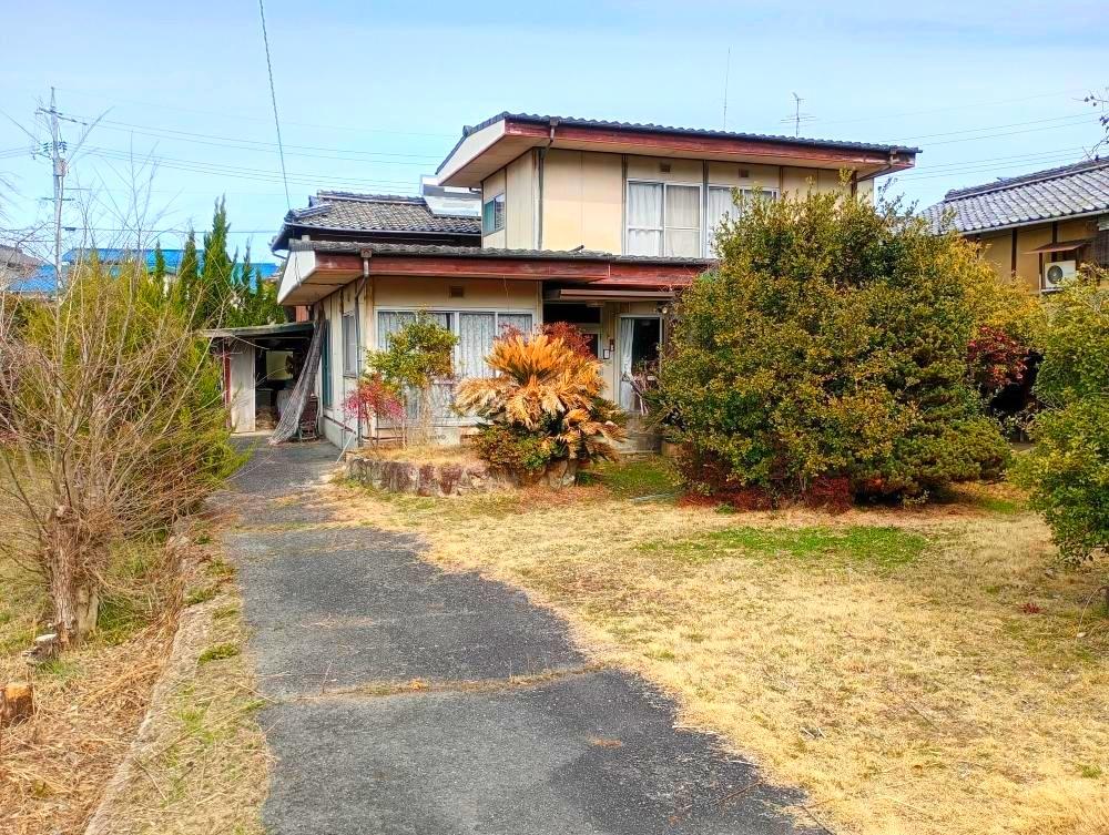 house for sale in Akaiwa, Okayama | ¥2,300,000 | 7DK | Akiyama house…