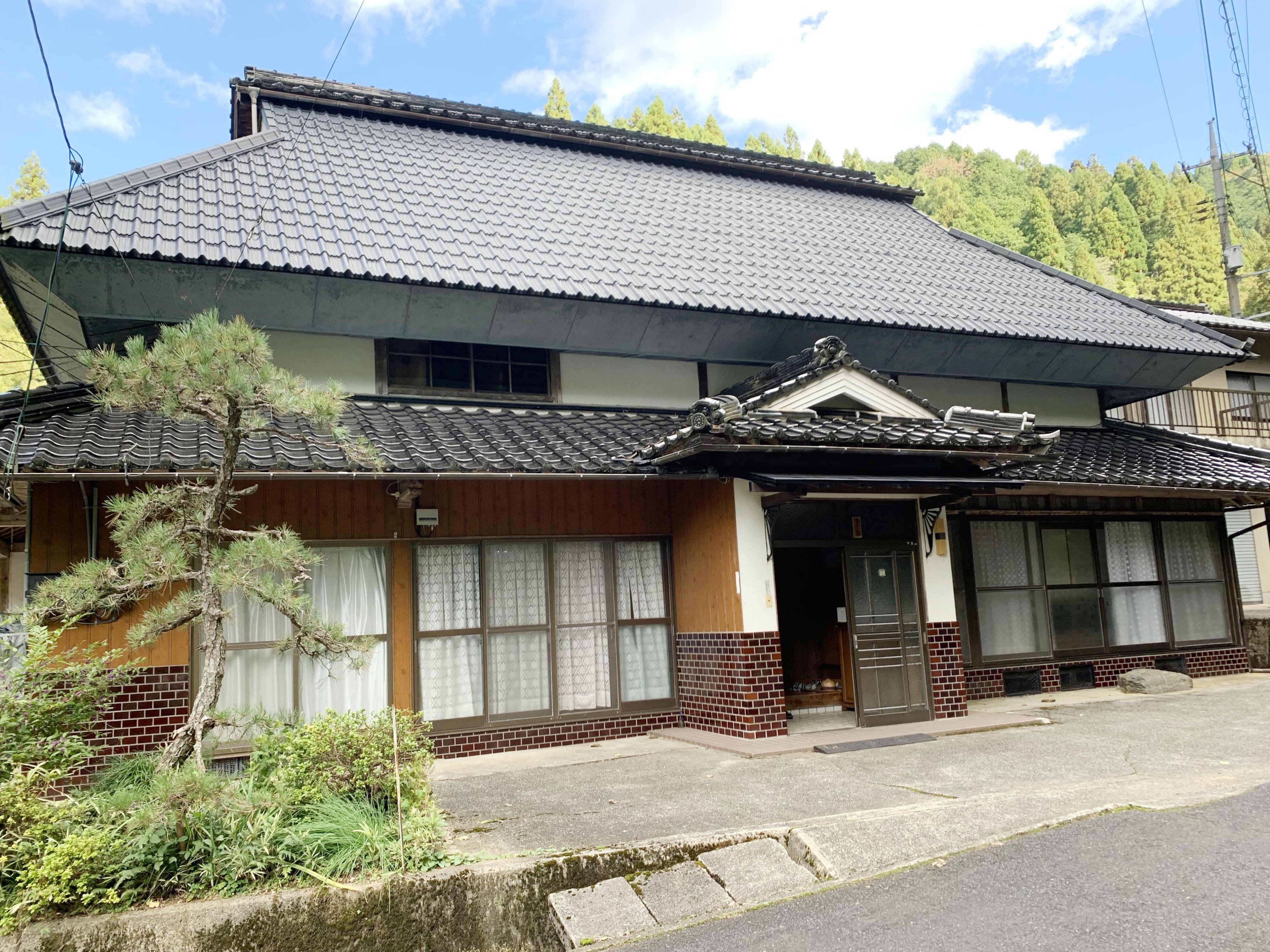 岡山県美作市の一戸建て | 420万円 | 5SLDK | 359.54m² | Akiyama house finder