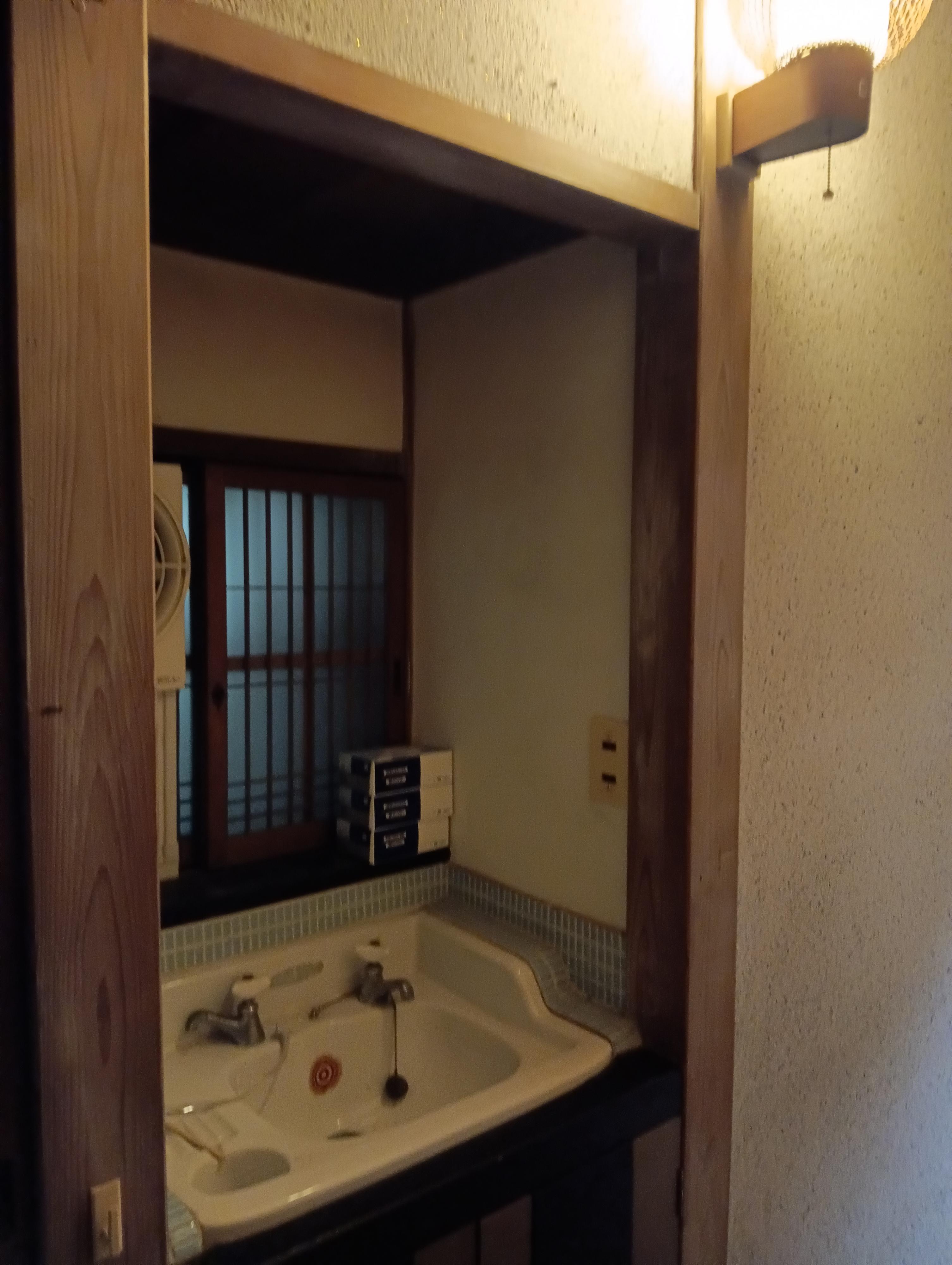 detached 岡山県笠岡市神島 地図を見る