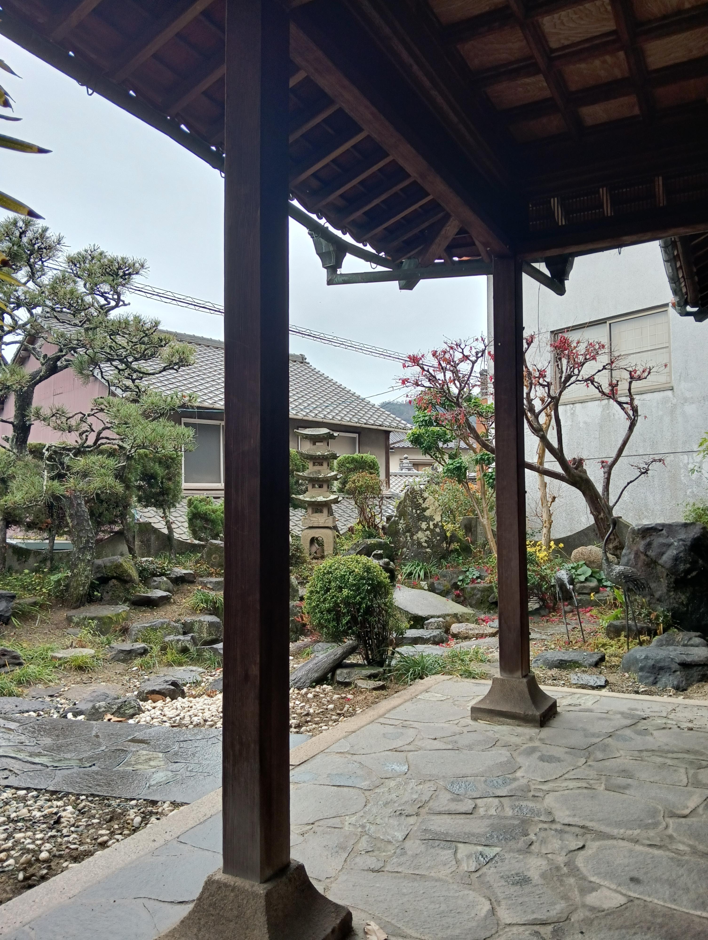 detached 岡山県笠岡市神島 地図を見る