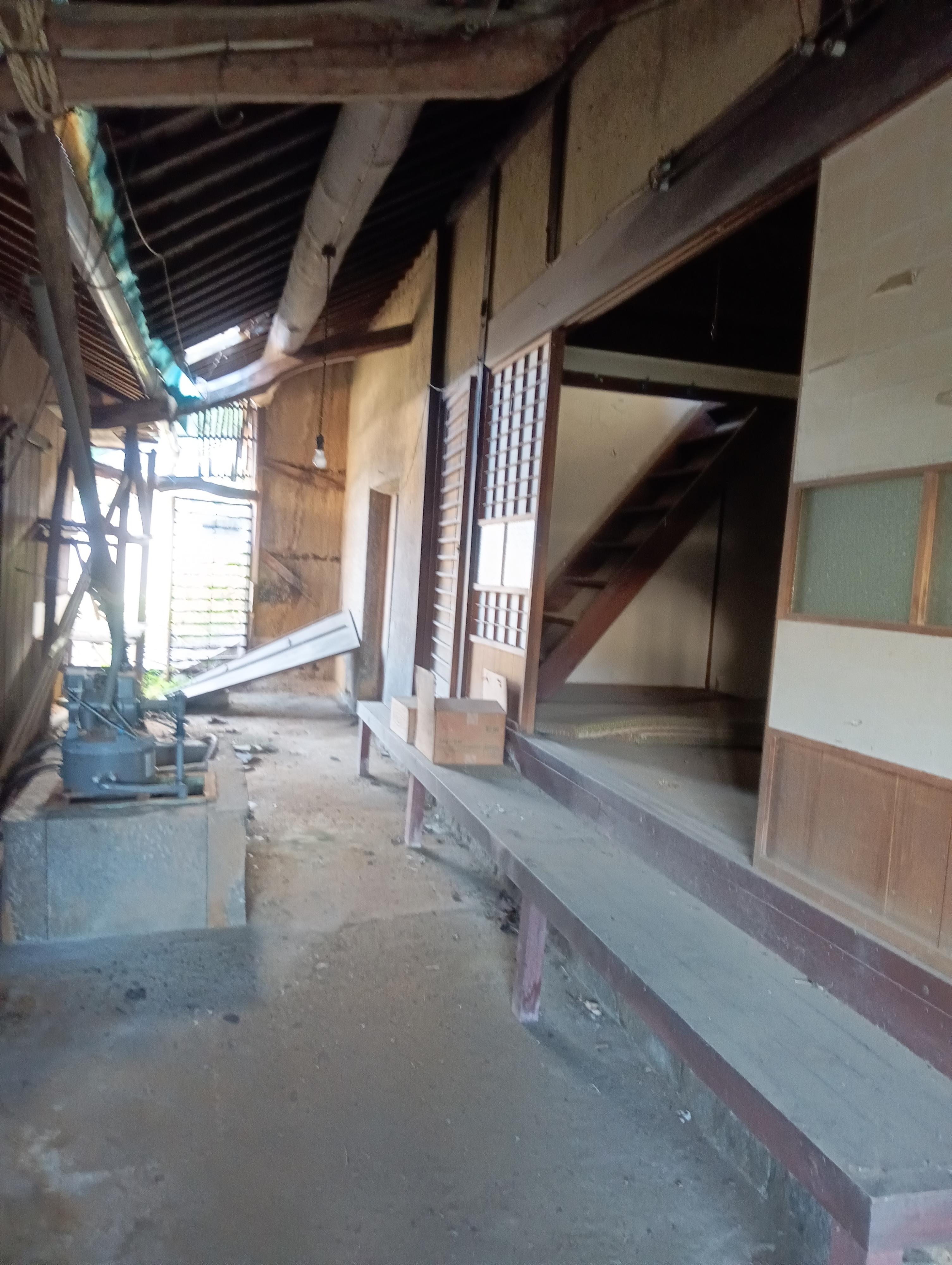 detached 岡山県笠岡市走出 地図を見る