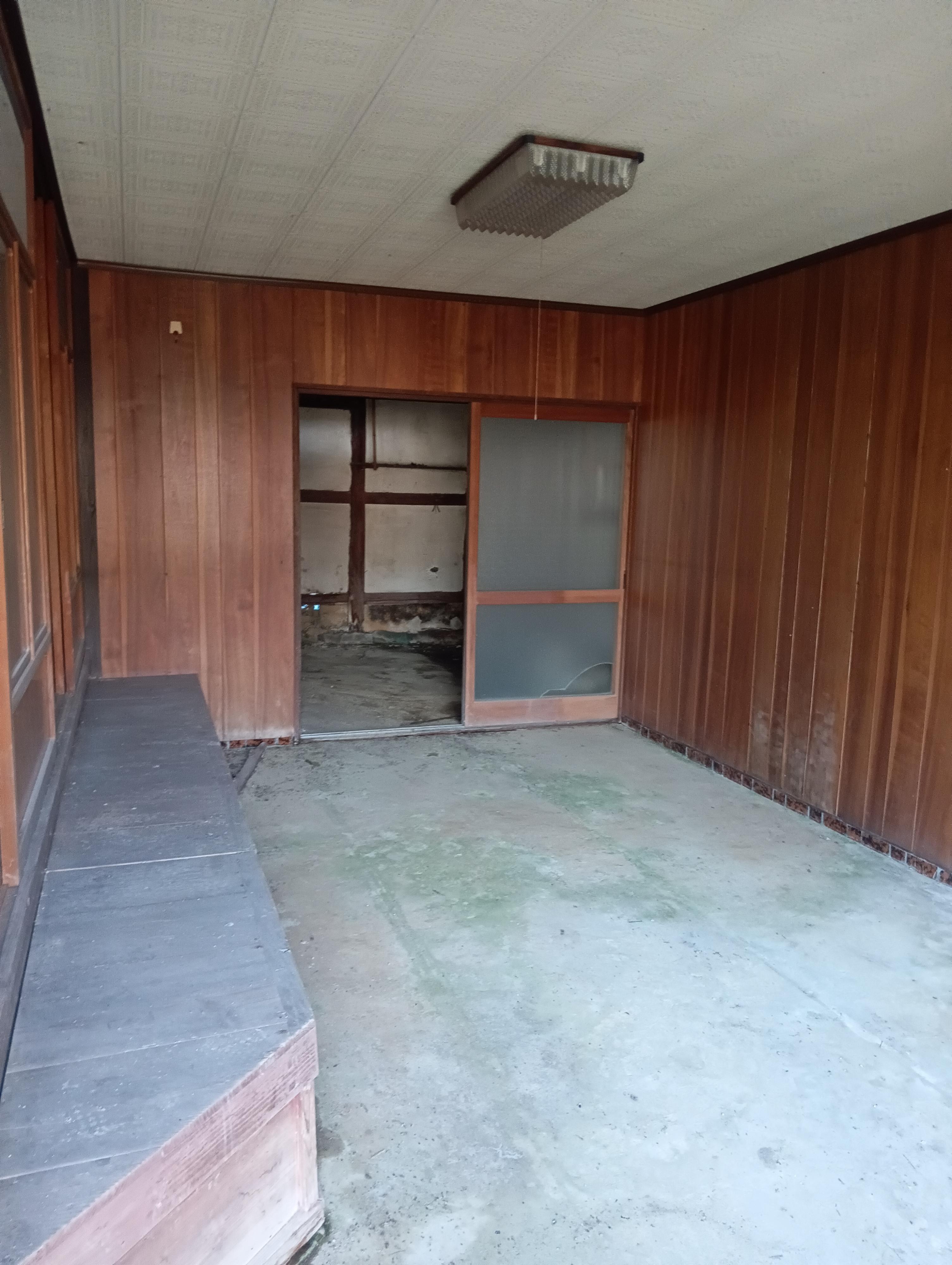 detached 岡山県笠岡市走出 地図を見る