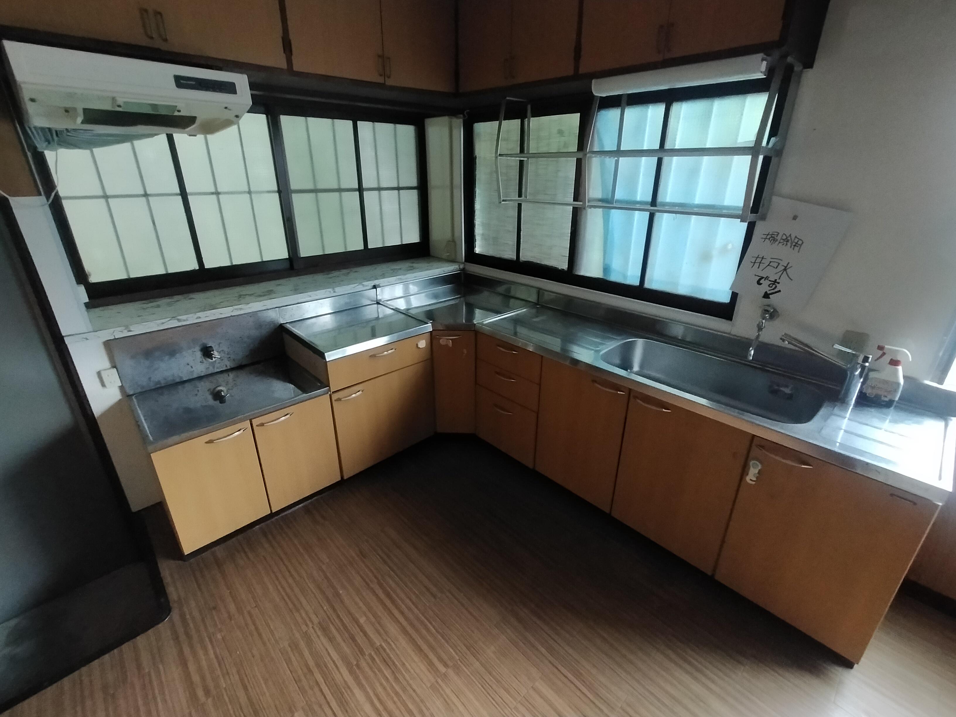 detached 岡山県笠岡市笠岡 地図を見る