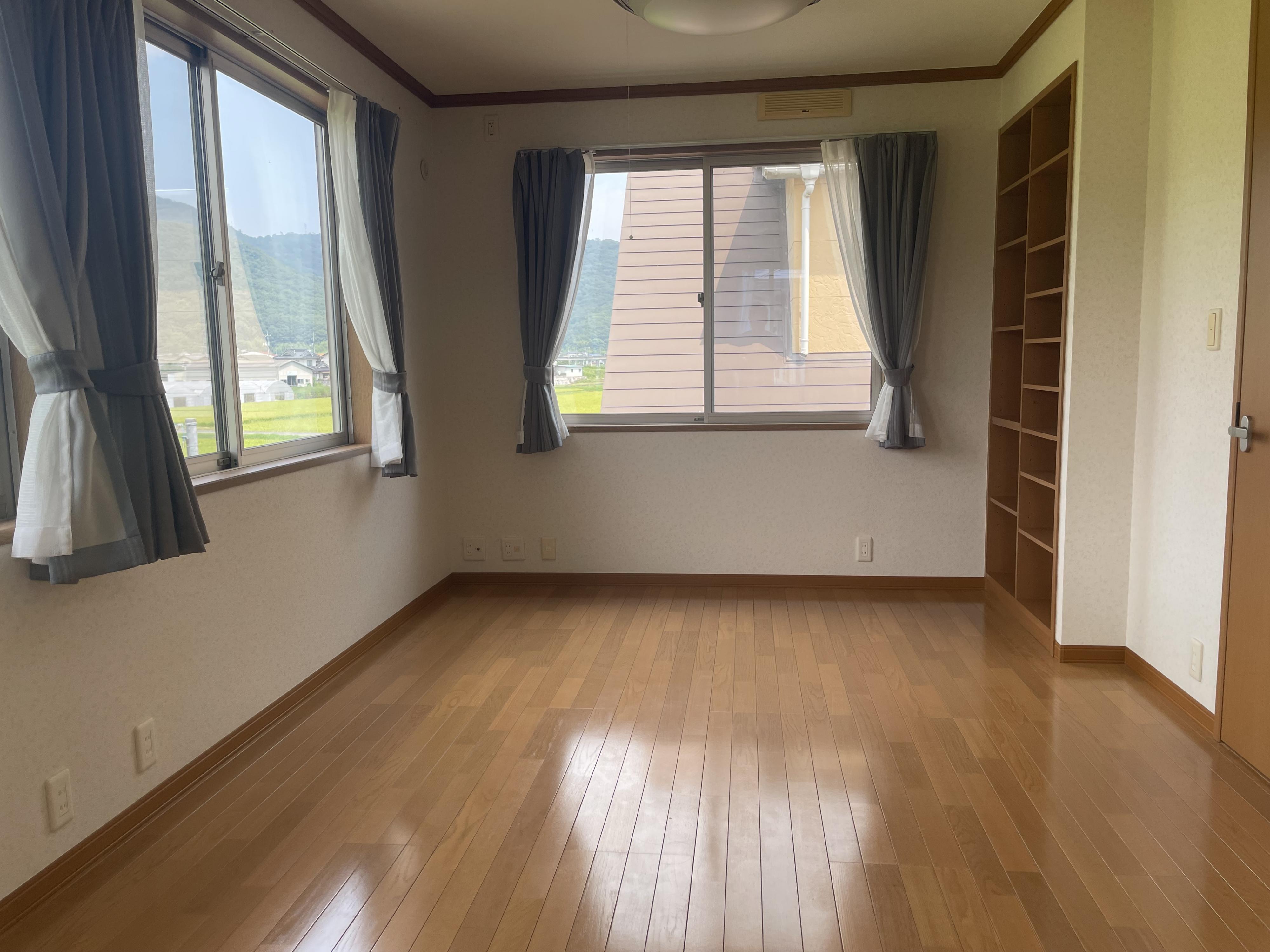 detached 岡山県小田郡矢掛町東三成 地図を見る