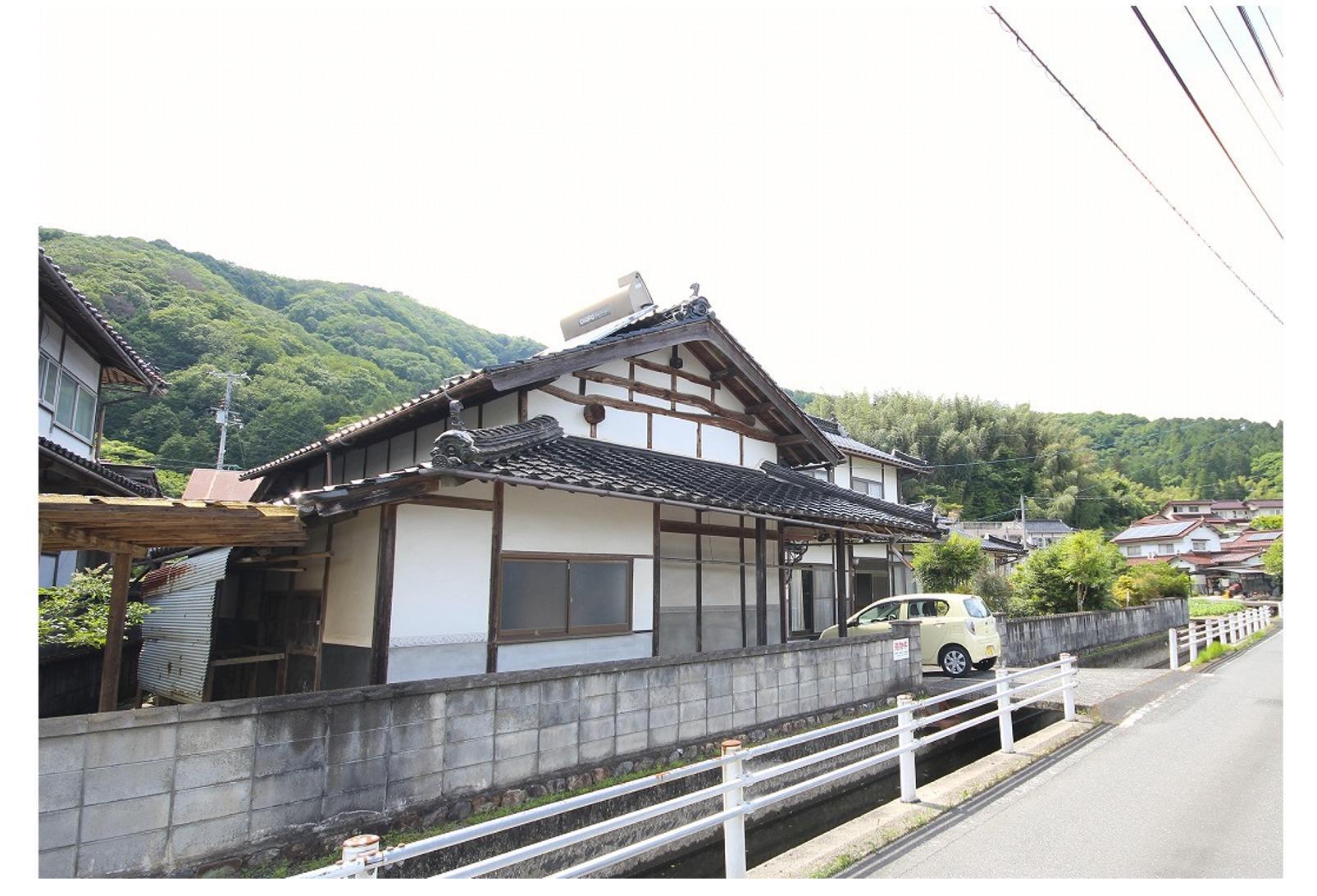 detached 岡山県真庭市富尾 地図を見る