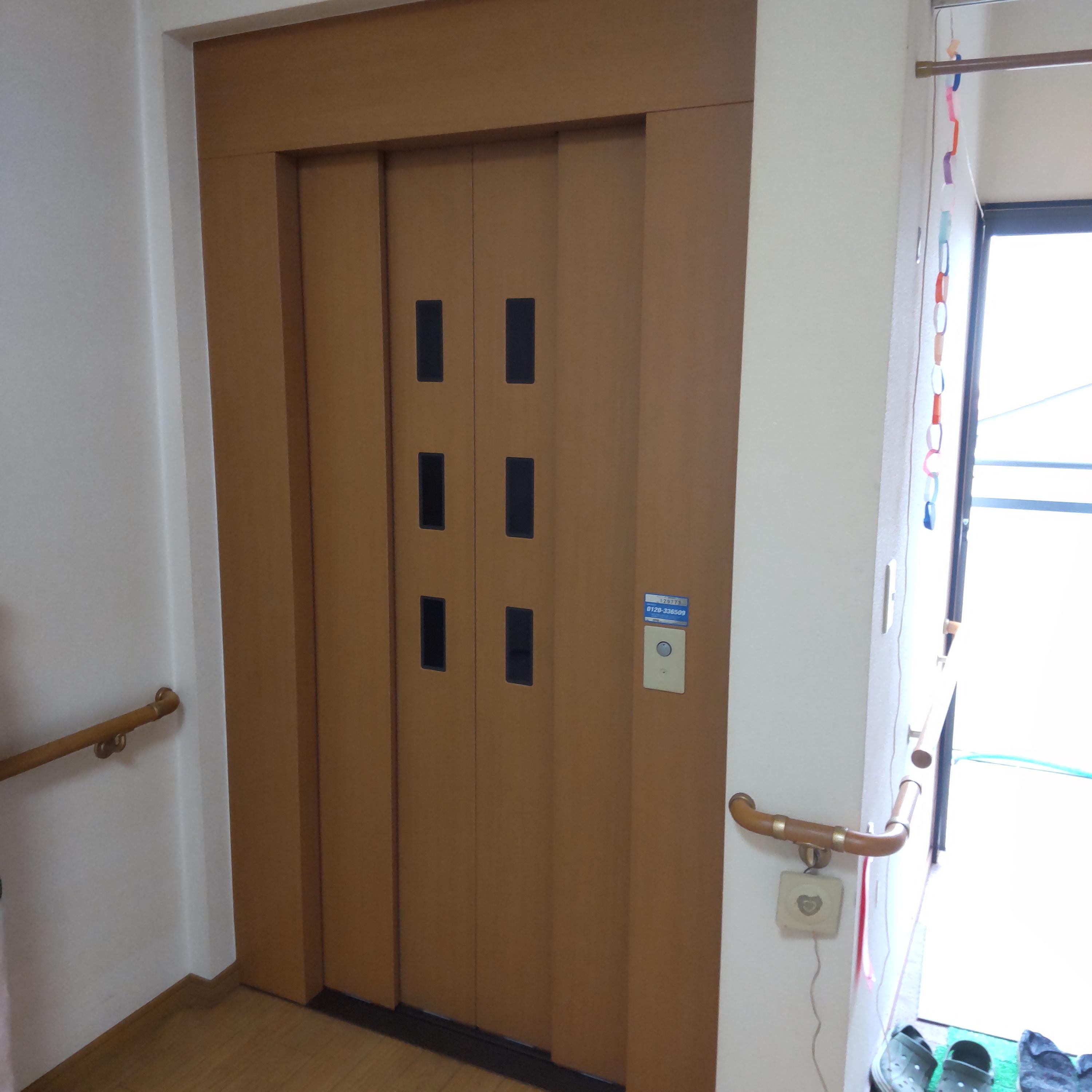 ＥＬＥＶＡＴＯＲ